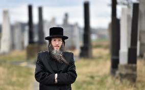 Rabbi Shabbatai ben Meir HaKohen, known as the  Shakh, Holesov, grave