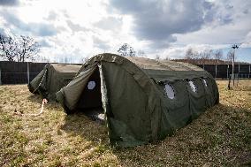 Border crossing Gorzycki, aid team, control, bus, car, highway