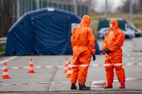 Border crossing Gorzycki, aid team, control, bus, car, highway