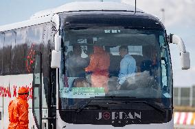 Border crossing Gorzycki, aid team, control, bus, car, highway
