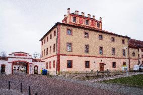 Hostivice Chateau, town hall