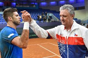 Jiri Vesely, Jaroslav Navratil