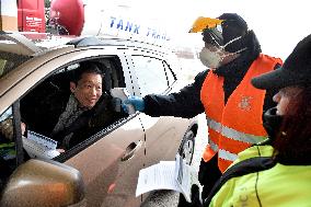 medical checks at the Mikulov-Drasenhofen border crossing