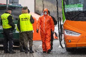 medical checks at the Nachod-Kudowa Zdroj border crossing, bus, Flixbus, medical check