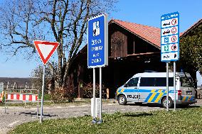 Closed border crossing Hnanice u Znojma, Czech Republic, Mitterretzbach