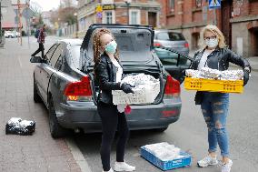 Meals delivery to hospital during the coronavirus pandemic