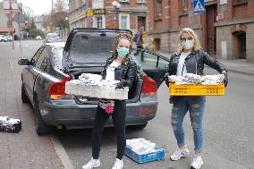 Meals delivery to hospital during the coronavirus pandemic