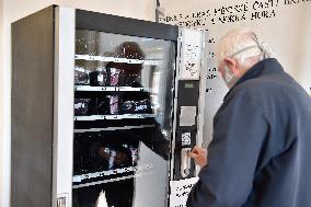 vending machine with protection face masks, mask, automat