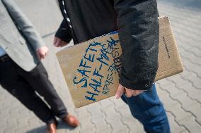 Tomas Petricek, Czechia sending protective suits to Spain, Italy each