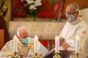 Frantisek Vaclav Lobkowicz, bishop, green face mask