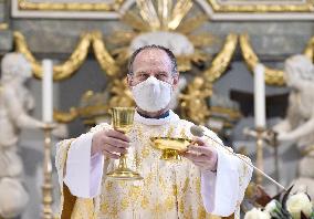 Easter Mass, priest, Czech, video stream, online