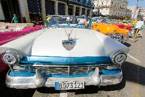 Life style in Havana, old car, veteran