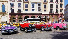 Life style in Havana, old car, veteran