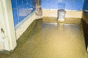 construction site, family house, bathroom, reconstruction, renovation, self-leveling compound, floor, flooring