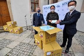 MILOS VYSTRCIL, LIANG-RUEY KE