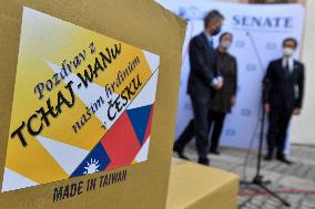 MILOS VYSTRCIL, LIANG-RUEY KE