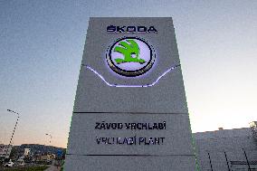 Skoda Auto resumes production