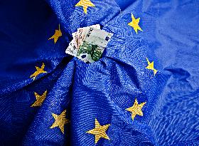 European Union, EU, money, bank notes, currency, EUR, euro, flag, banknotes