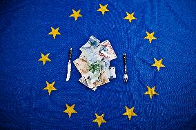 European Union, EU, money, bank notes, currency, EUR, euro, flag, cutlery, banknotes