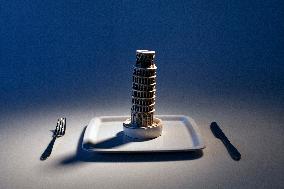 Leaning Tower of Pisa, Italy, restaurant, food, catering, plate, cutlery