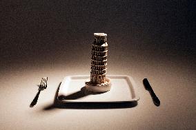 Leaning Tower of Pisa, Italy, restaurant, food, catering, plate, cutlery