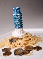 euro, EUR, coin, coins, money, cash, currency, Leaning Tower of Pisa, Italy, restaurant, food, catering, plate, spaghetti