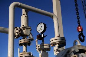 Central Crude Oil Tank Farm in Nelahozeves, pipe, pipes, measuring device, conduit