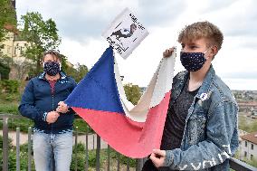 Several dozens protest in Brno against govt steps amid epidemic