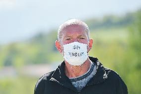 People, working, abroad, protest, cross border, Czech, Germany, covid-19