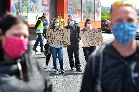 People, working, abroad, protest, cross border, Czech, Germany, covid-19