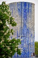 artist Federico Diaz has installed his art relief on the Blanka road tunnel's ventilation shaft