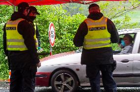 Czech police border control, crossing Hrensko-Schmilka launched into operation