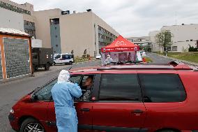 Coronavirus tests for miners at the hospital in Rybnik