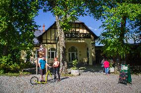 Collonade Villa, Wiener Kaffeehaus, cafe, restaurant, Priessnitz Spa Resort in Jesenik