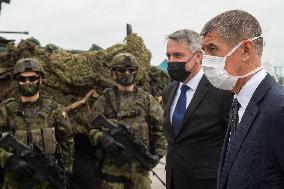 Andrej Babis, Lubomir Metnar, 42nd mechanised battalion in Tabor, Czech Army