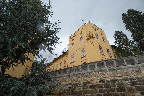 Slatinany Castle