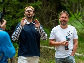 STEPHAN MESSNER, JAN KVAPIL, organizers, Czech-German border Mytina, people, policemen, soldier, protest, meeeting