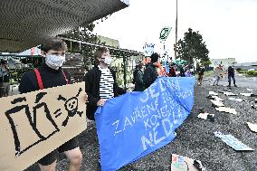 demonstration calling for closing down all Czech coal-fired power plants