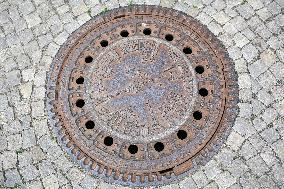Berlin, cover, sewer