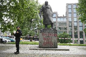 Churchill was racist - sprayer on his Prague statue