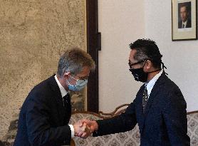 MILOS VYSTRCIL, LIANG-RUEY KE