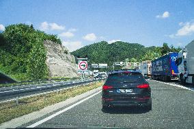 Macelj/Gruskovje border crossing - Croatia - Slovenia, HR-SLO, traffic jam, truck, lorry