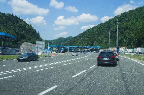 Macelj/Gruskovje border crossing - Croatia - Slovenia, HR-SLO, traffic jam