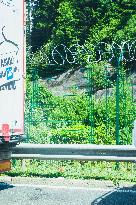 Macelj/Gruskovje border crossing - Croatia - Slovenia, HR-SLO, traffic, fence, razor-wire