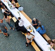 Dinner at 500 metre long table, Charles Bridge, Prague, citizens, Vltava River