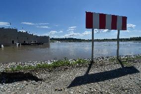 Raciborz dam, Odra river