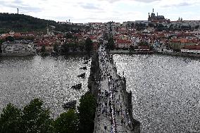 Dinner at 500 metre long table, Charles Bridge, Prague, citizens, Vltava River