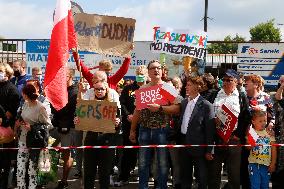 Polish President Andrzej Duda meeting with the residents of the town of Dabrowa Gornicza.