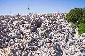 Telascica Nature Park, limestone, cliff, erosion, tourists