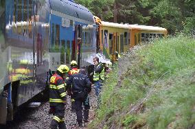 Train collision, Pernink